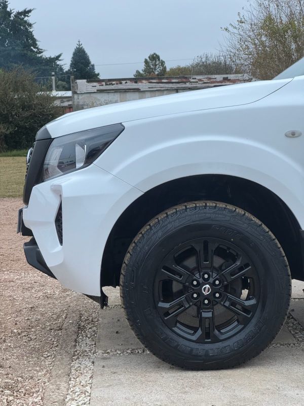 Nissan Frontier foto 7