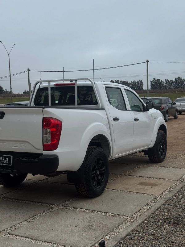 Nissan Frontier foto 4