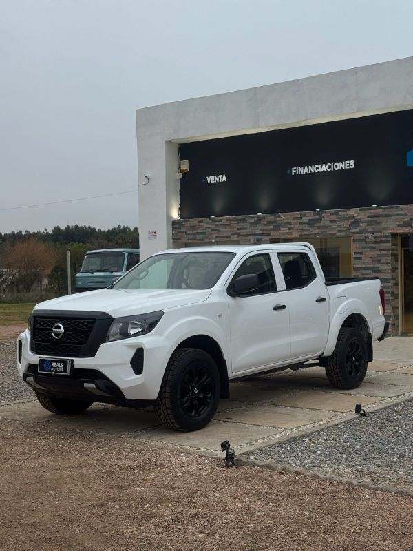 Nissan Frontier foto 3