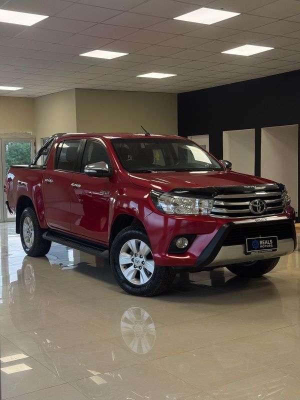 Toyota Hilux foto 1