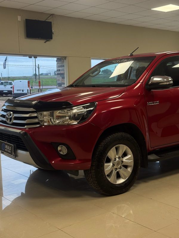 Toyota Hilux foto 4