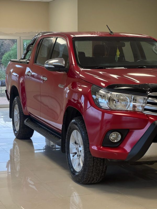 Toyota Hilux foto 9