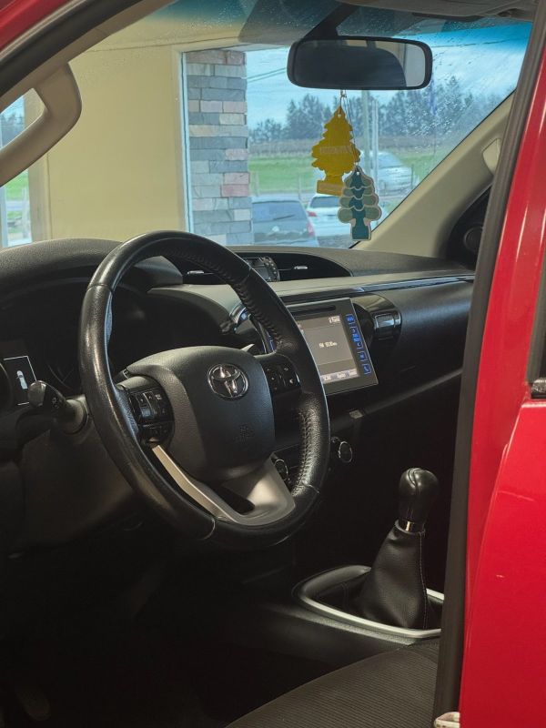 Toyota Hilux foto 12