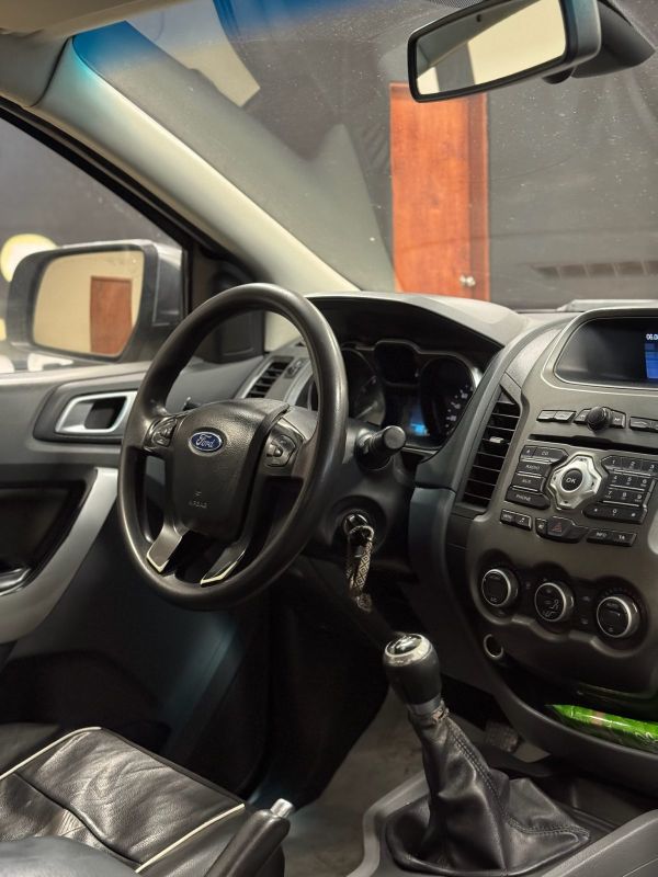 Ford Ranger foto 8