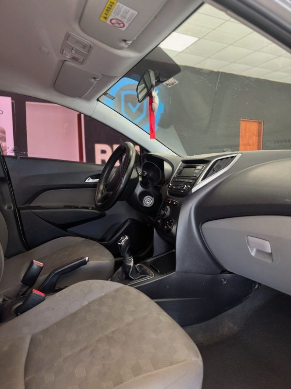 Hyundai HB20 foto 9