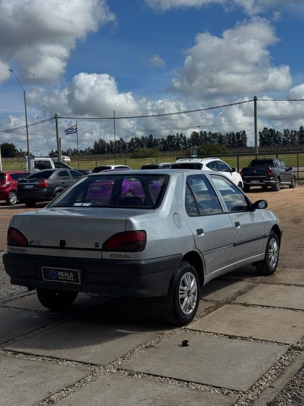 Peugeot 306 foto 4