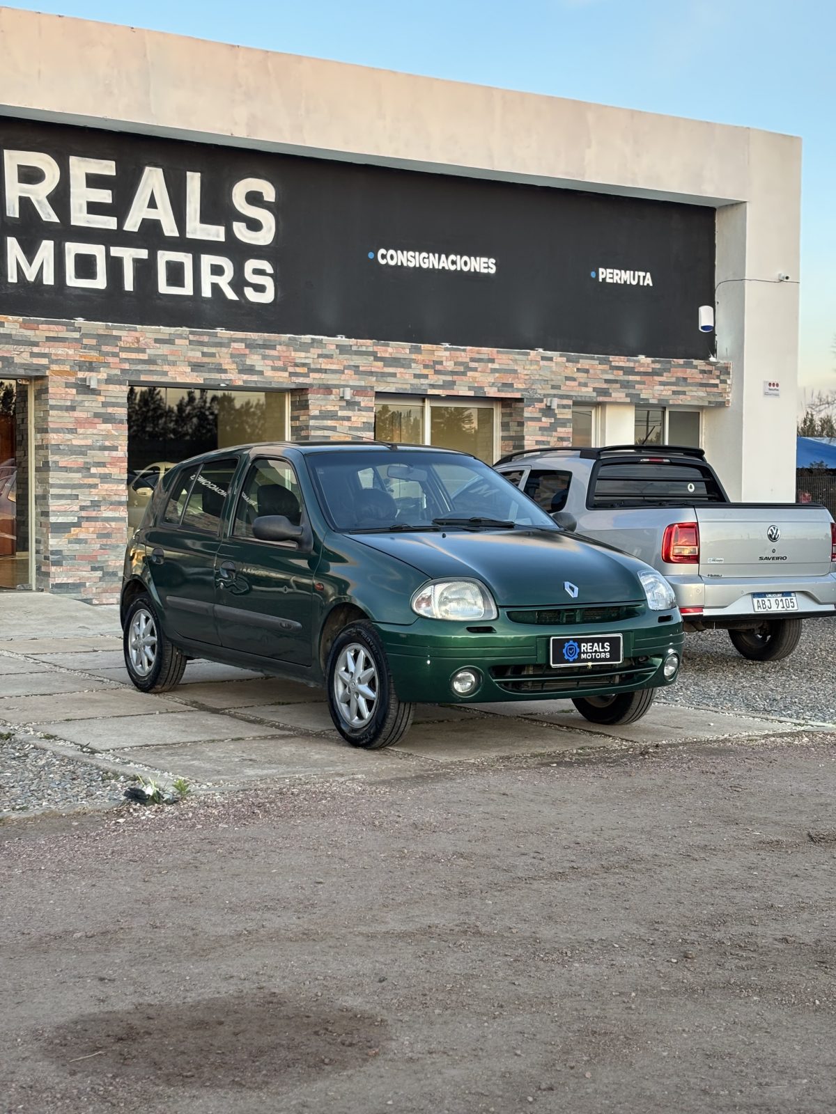 Renault Clio foto 1