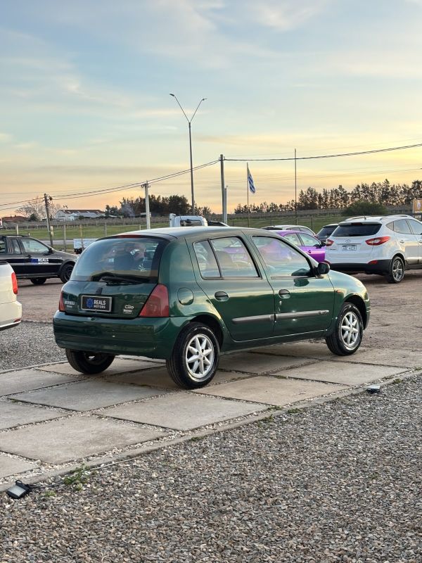 Renault Clio foto 4