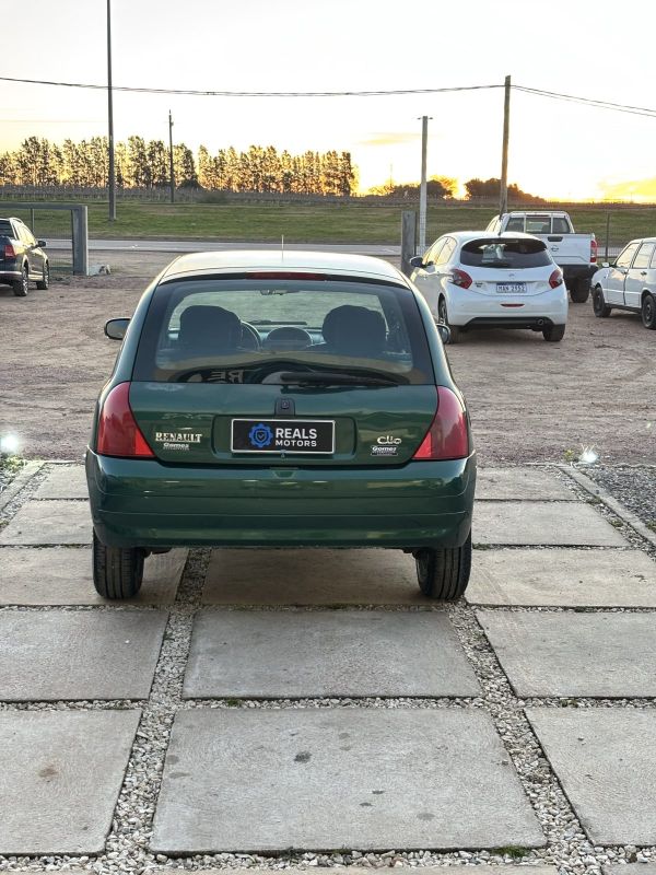 Renault Clio foto 5