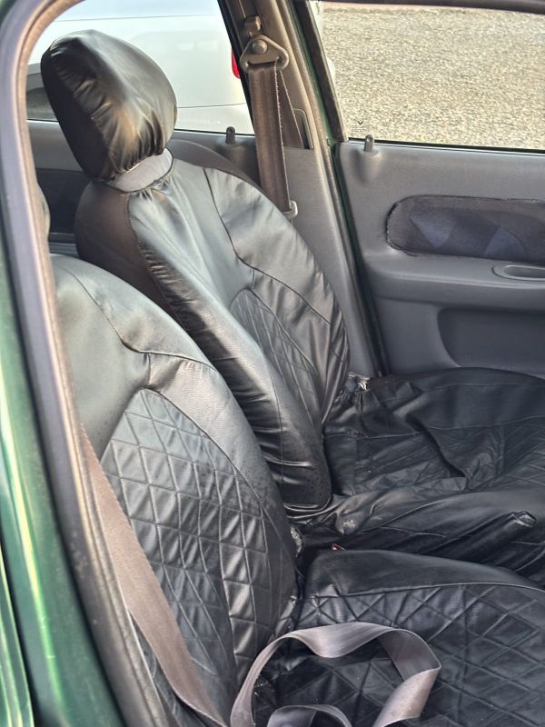 Renault Clio foto 11