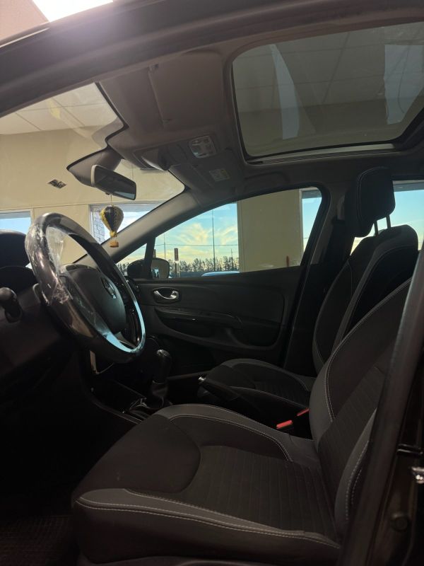 Renault Clio foto 8