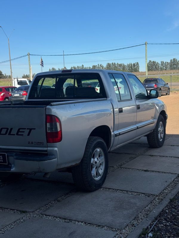 Chevrolet 4x2 foto 4