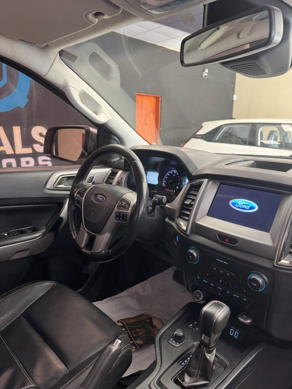 Ford Limited foto 9