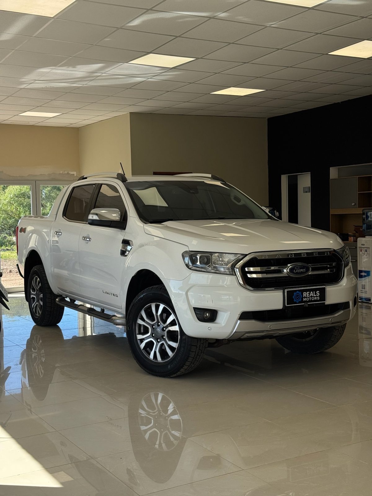 Ford Limited foto 1