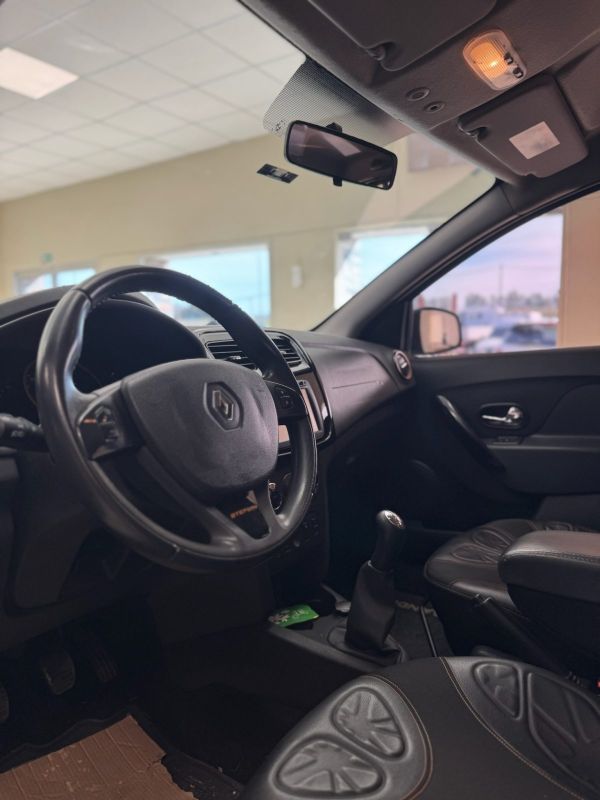 Renault Sandero foto 6