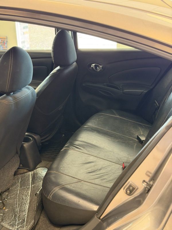 Nissan Versa foto 13
