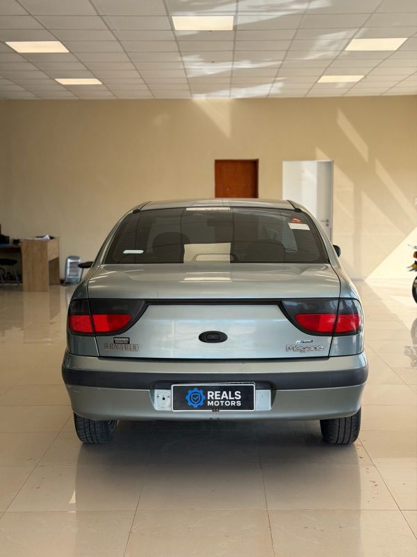 Renault Megane foto 8