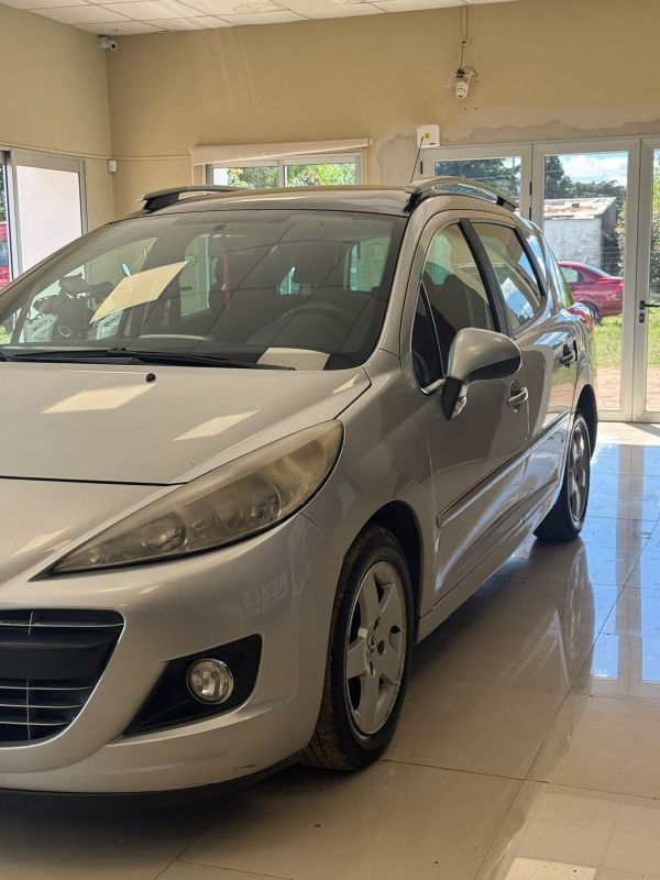 Peugeot 207 SW foto 4