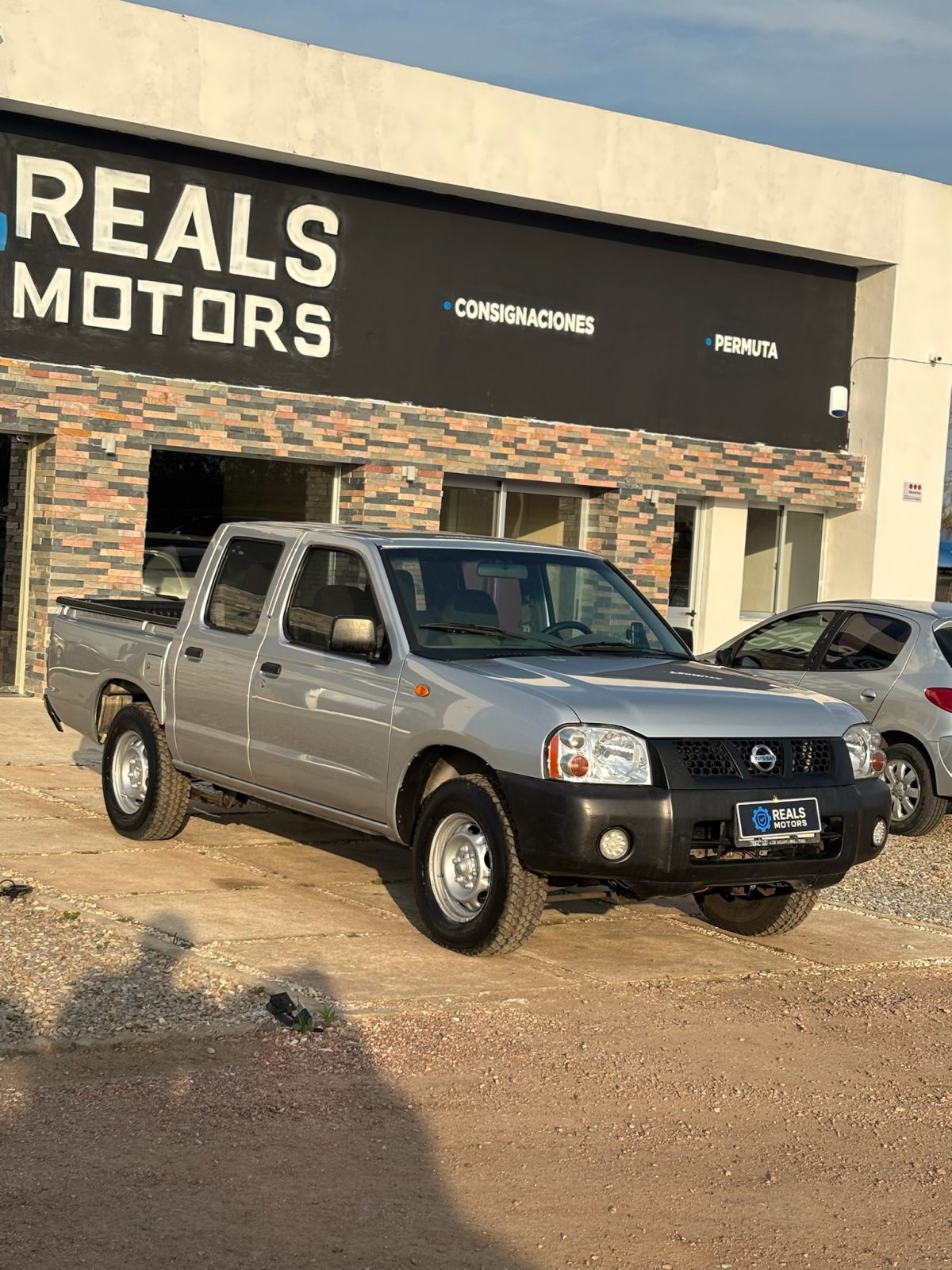 Nissan Frontier foto 1