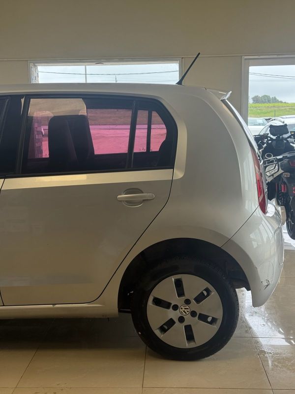 Volkswagen UP foto 7