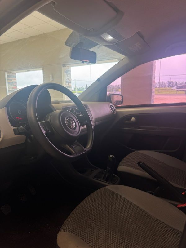 Volkswagen UP foto 8