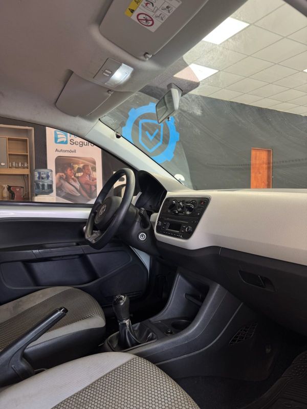 Volkswagen UP foto 9