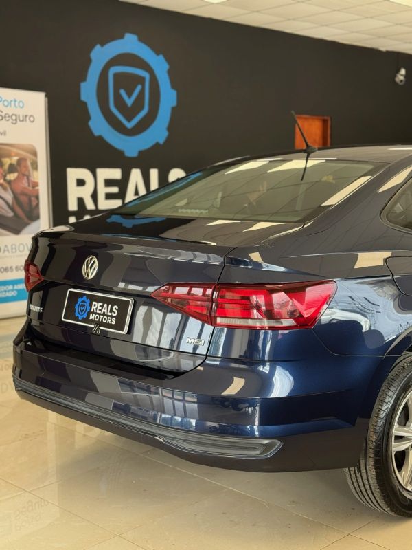 VOLKSWAGEN VIRTUS foto 9