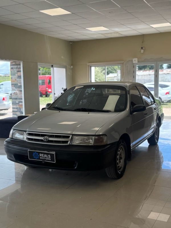 TOYOTA COROLLA foto 3