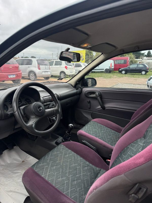 Chevrolet Corsa foto 9