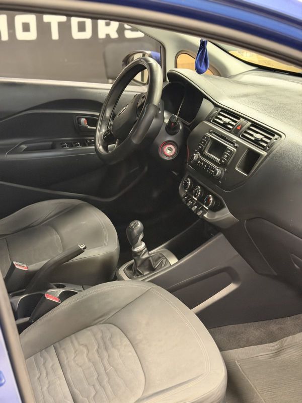 Kia Rio foto 10
