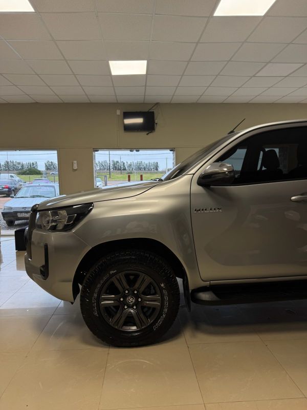 Toyota Hilux foto 3