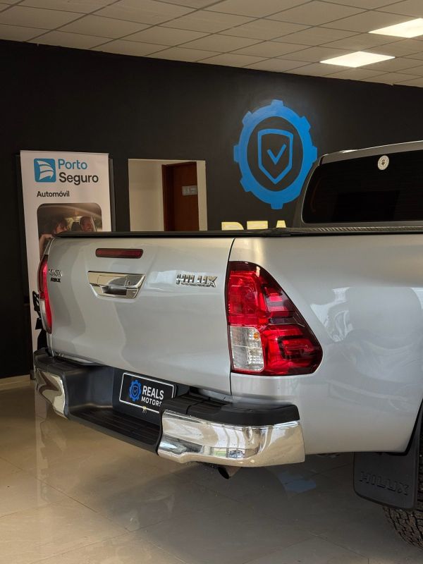 Toyota Hilux foto 5