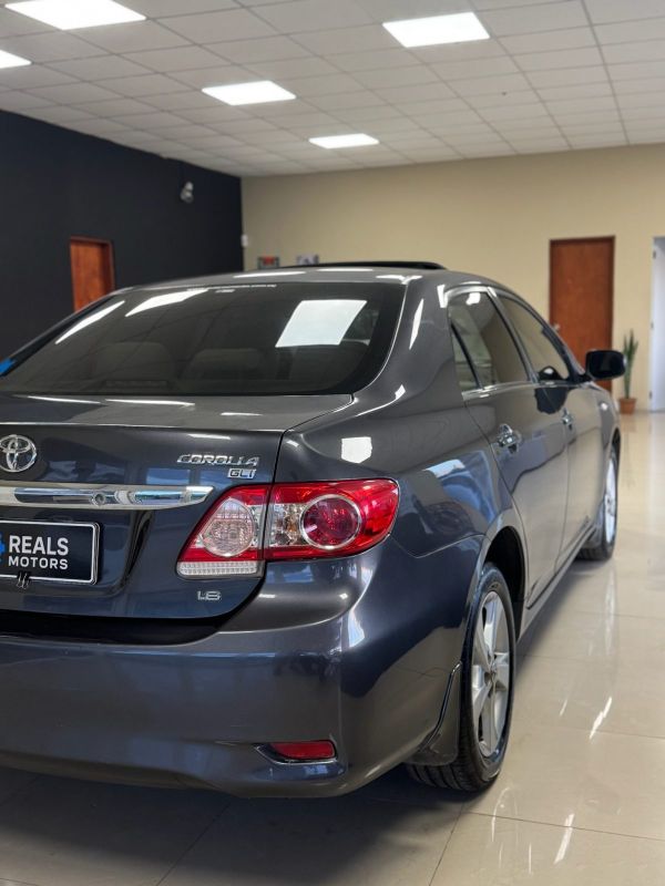Toyota Corolla foto 7