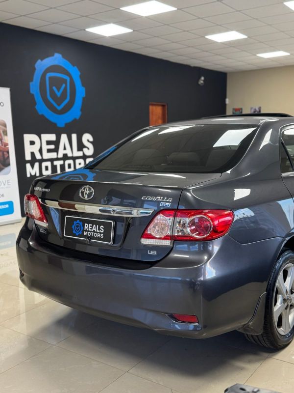 Toyota Corolla foto 8