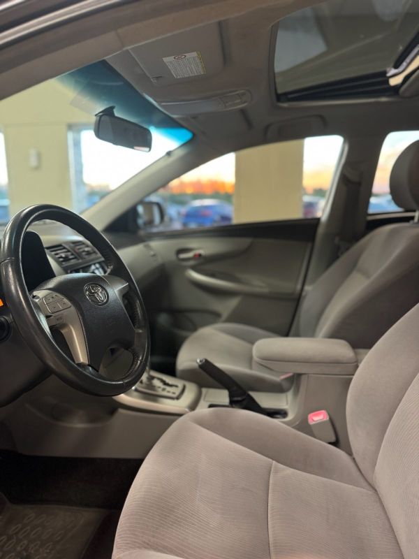 Toyota Corolla foto 12