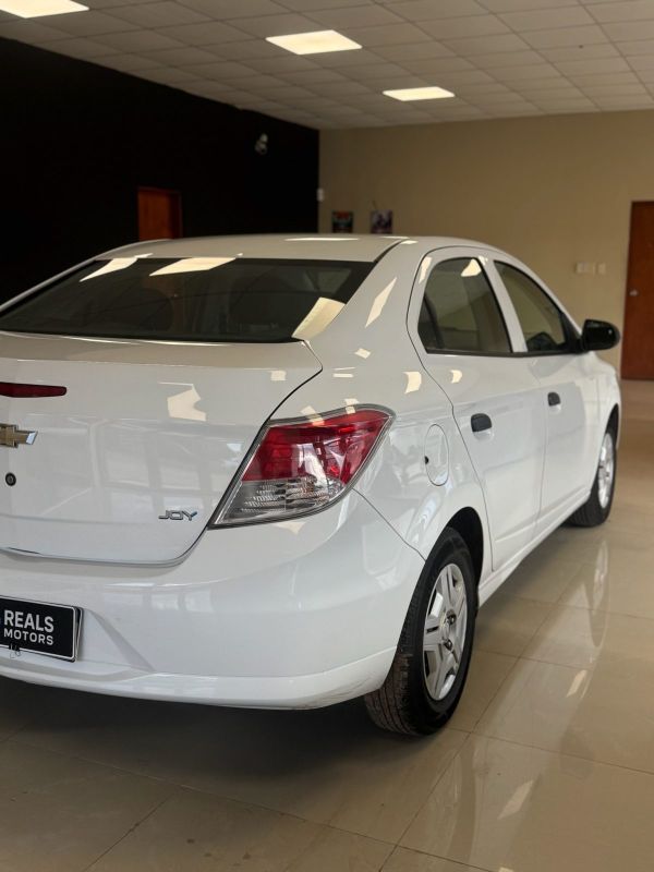 Chevrolet onix foto 4