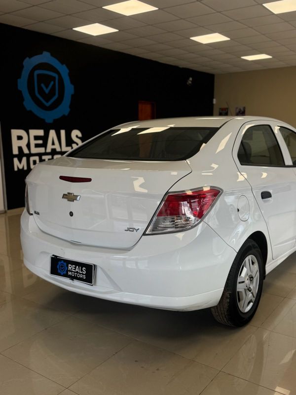 Chevrolet onix foto 5