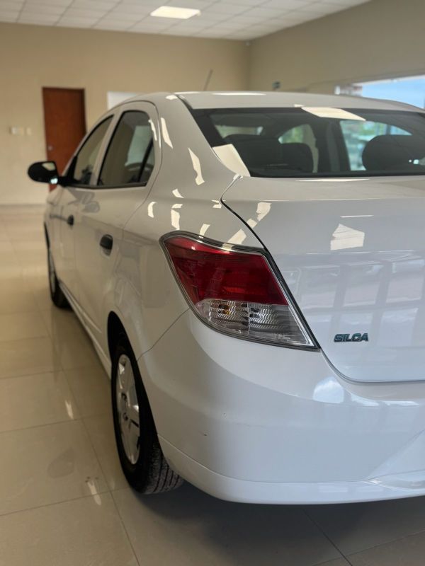 Chevrolet onix foto 6
