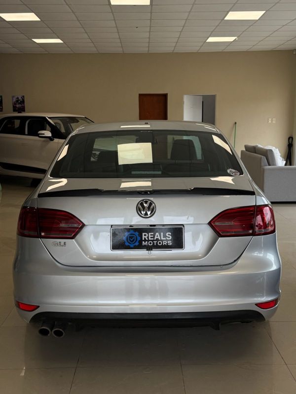 Volkswagen Vento foto 9