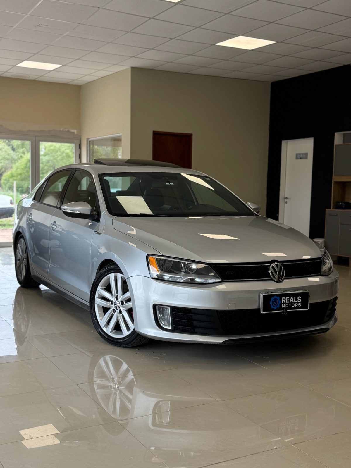 Volkswagen Vento foto 1