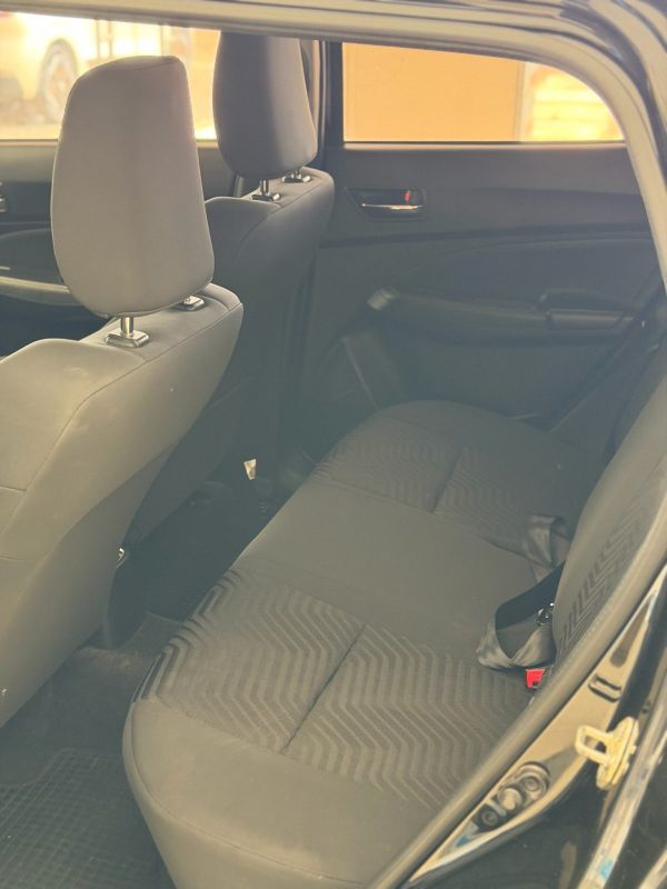 Suzuki Swift foto 10