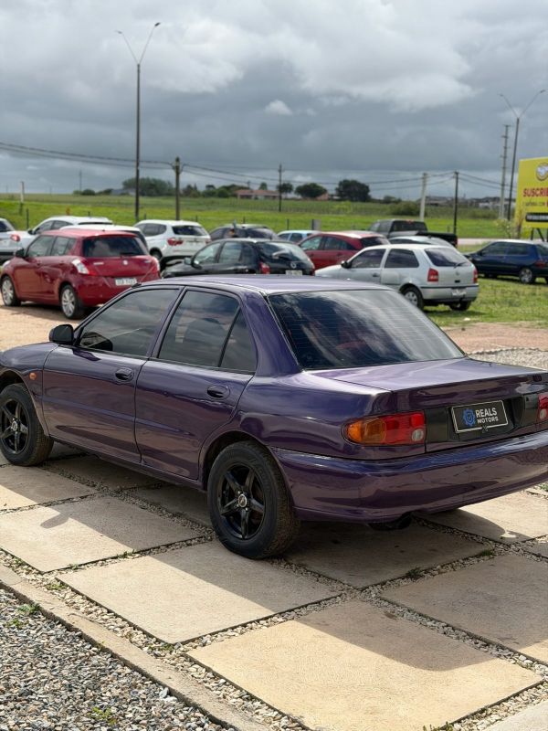 Mitsubishi Lancer foto 6