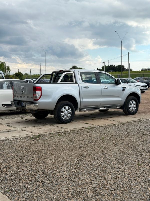 Ford Ranger foto 6
