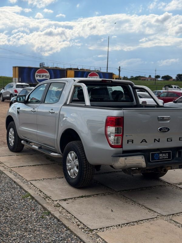 Ford Ranger foto 8