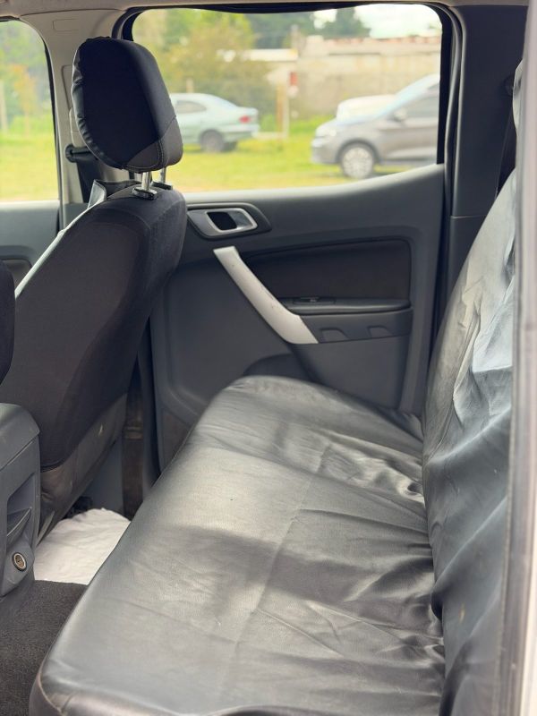 Ford Ranger foto 9