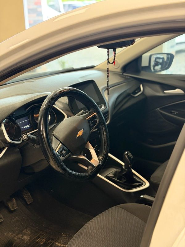 CHEVROLET ONIX foto 8