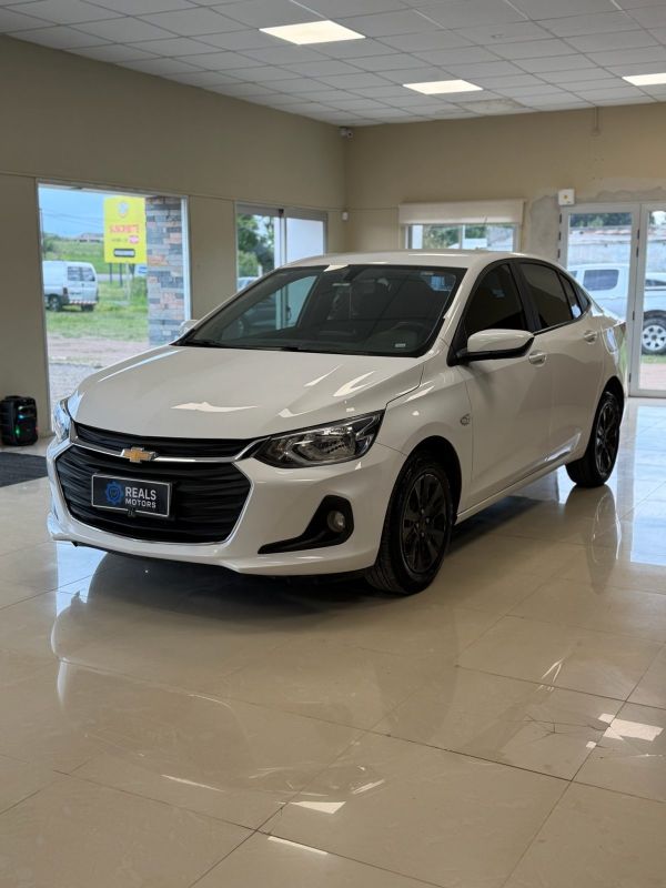 CHEVROLET ONIX foto 3