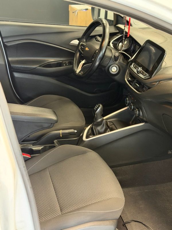 CHEVROLET ONIX foto 10