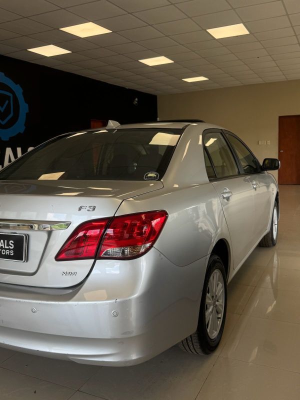 BYD F3 NEW foto 1